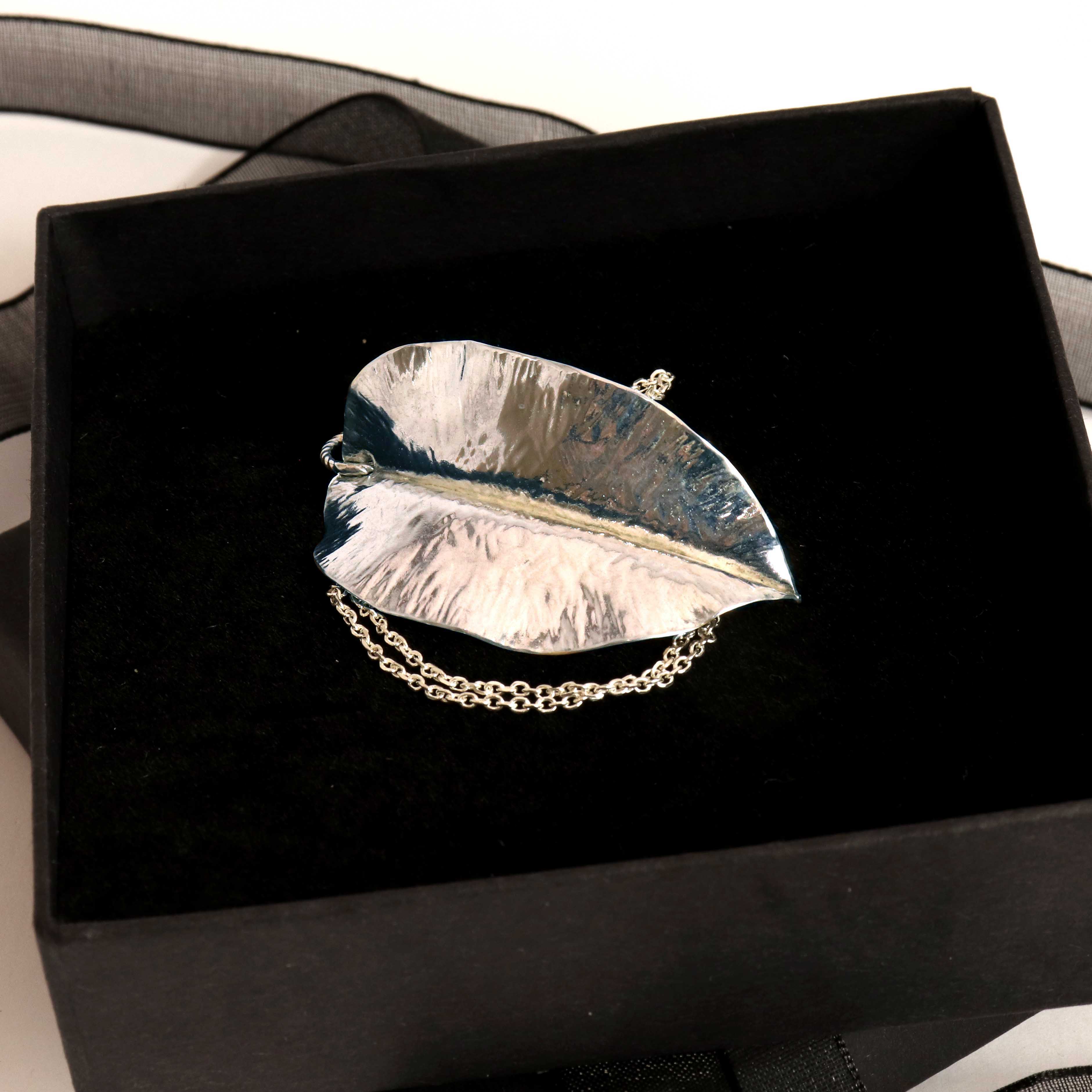 Polished Fine Silver Leaf Textured Pendant Necklace