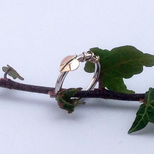 Gold Entwined Leaf Ring